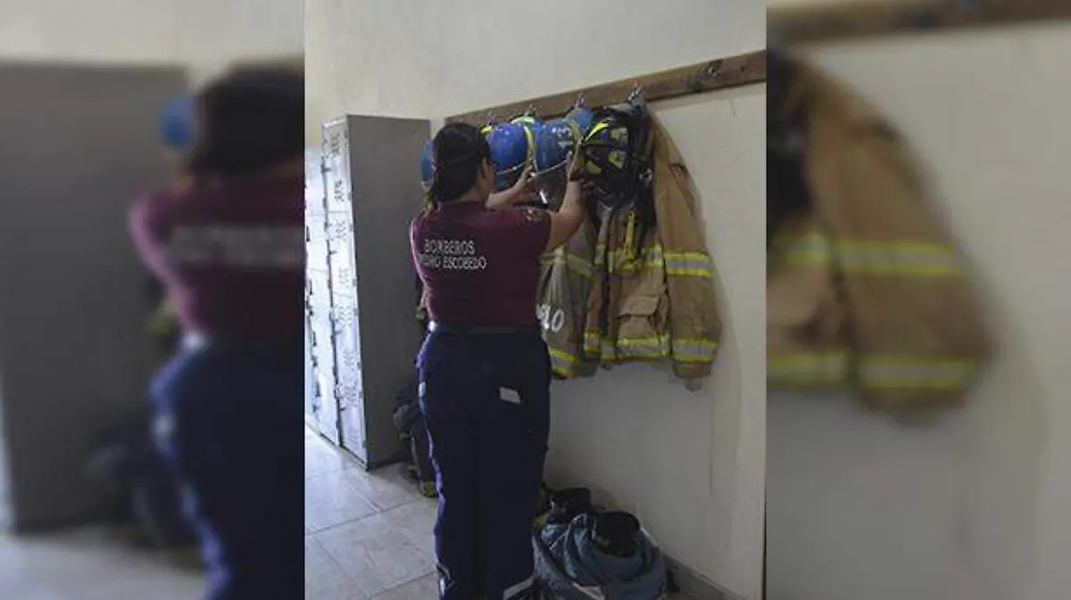 Convocan a participar en Academia de Bomberos. Foto Luis Luévanos